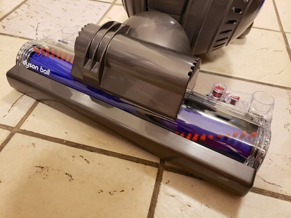 how to clean a Dyson ball vacuum